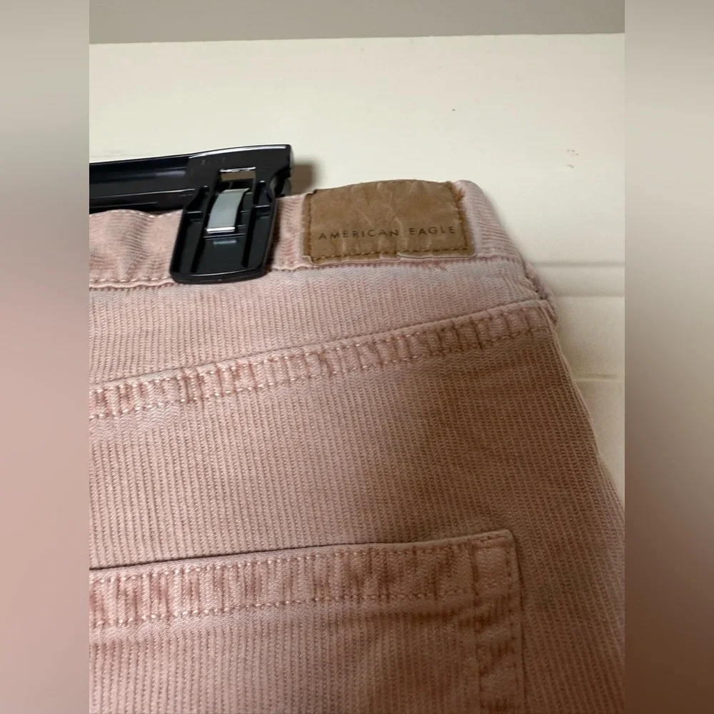 American‎ Eagle Women’s Super Stretch Mom Jeans Pants